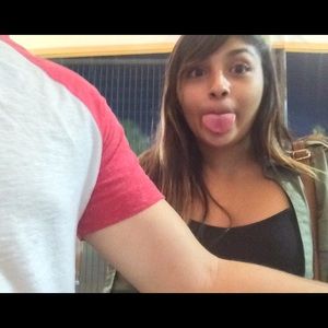 Meet your Posher, Alejandra