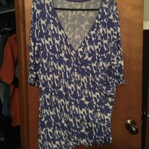 Pretty blue print top