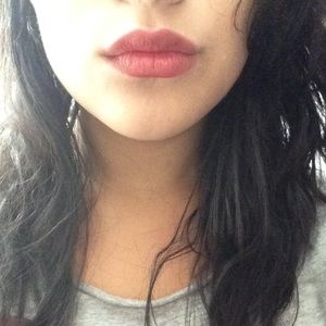 Meet your Posher, Paola