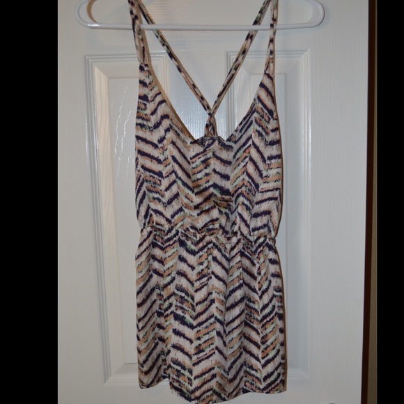 Cross crossed tank