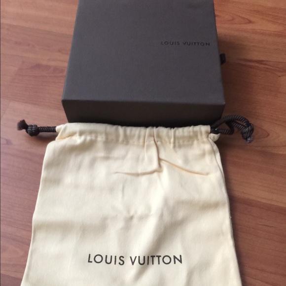 Louis Vuitton Azure Damier Belt - Picture 4 of 4