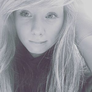 Meet your Posher, Casie