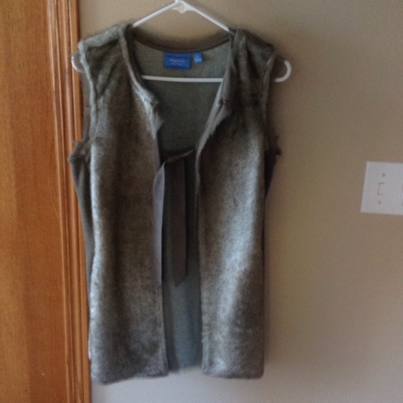 Super soft Simply Vera faux fur vest