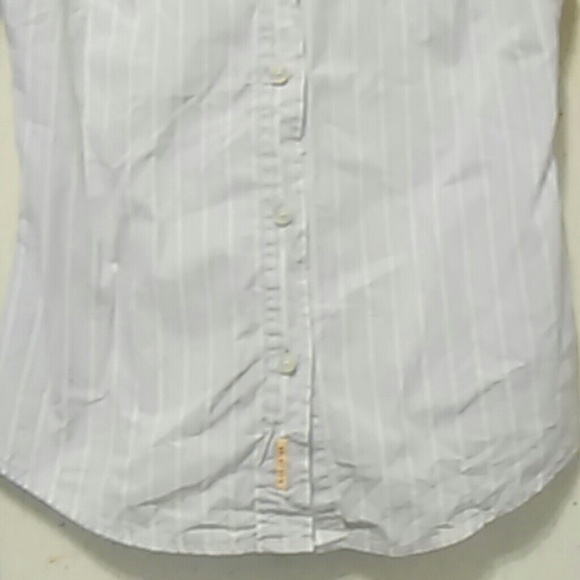 Womens Button-Up - Picture 2 of 4