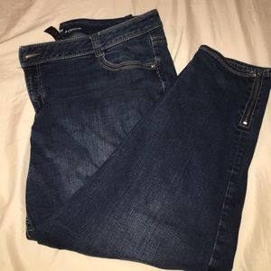 Dark wash skinny jean