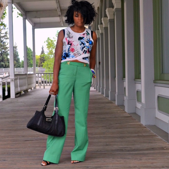 Zara Tops - Zara Foral Print Crop Top