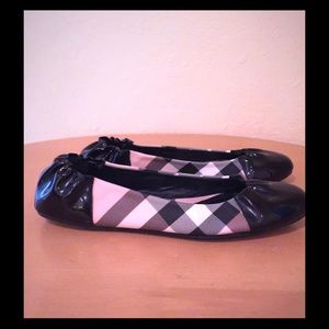 BURBERRY patent leather and check ballet