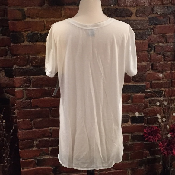 Perfect White Tee - Picture 2 of 4