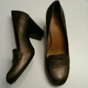 NWOT Copper Heeled Shoes