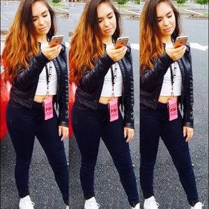 Meet your Posher, Kay