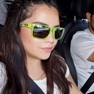 Meet your Posher, Abby