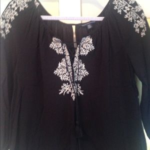 Black with white details peasant top