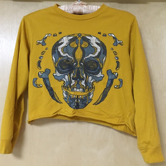 DIY Old Navy skull crop top