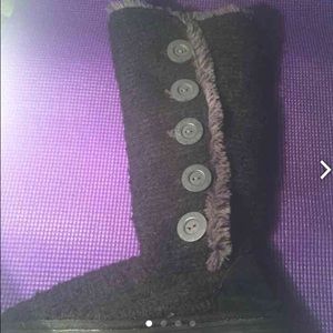 Black Muk Luks Boots