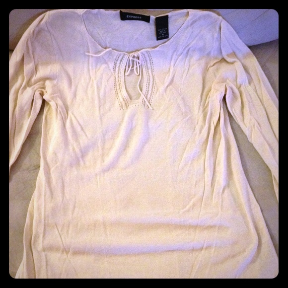 Boho style long sleeve top!