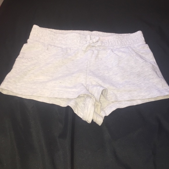 light grey spanks (shorts)