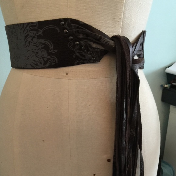 Just Cavalli leather fringe belt - Picture 2 of 4