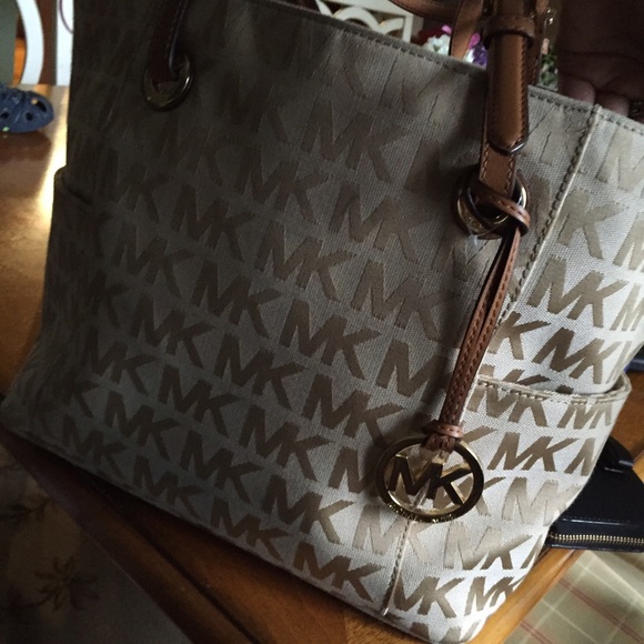 MK bag - Picture 3 of 3