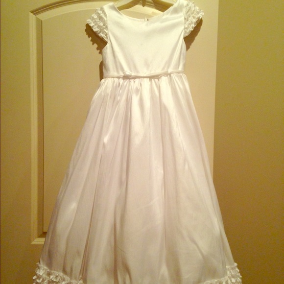 Youth White vintage flower girl dress