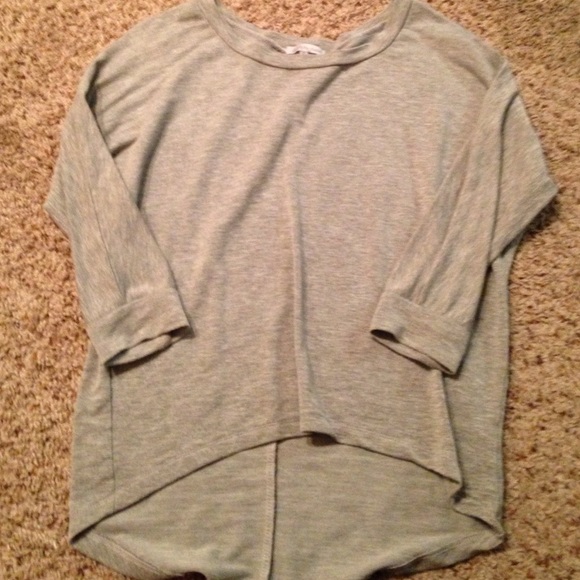 Gray, quarter length sleeve shirt
