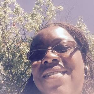 Meet your Posher, Connie