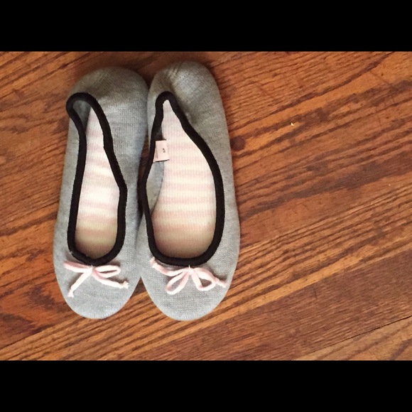 PINK Victoria's Secret Shoes - Victoria's Secret slippers brand new.