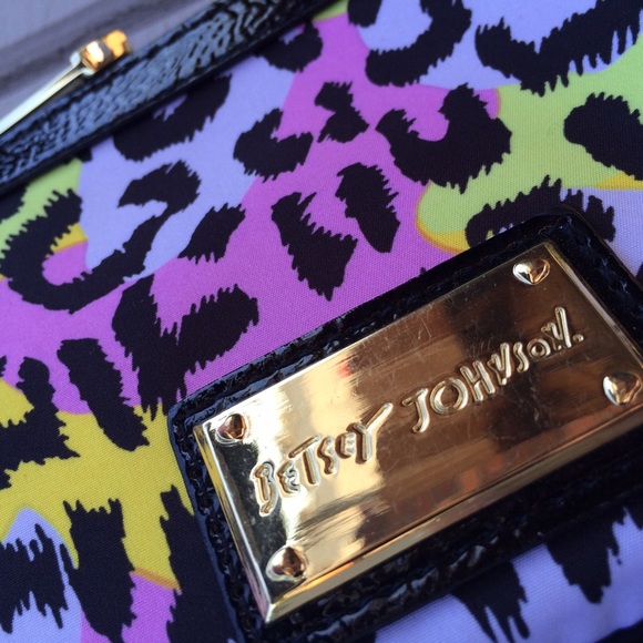 Authentic Betsey Johnson Wristlet - Picture 2 of 4