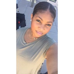 Meet your Posher, Briana