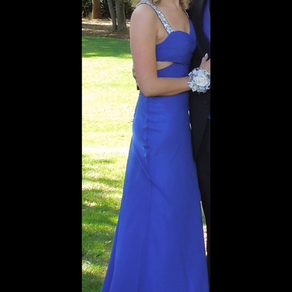 Prom dress - Picture 2 of 3