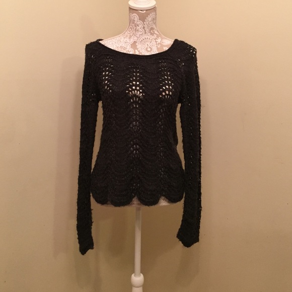 American Eagle Outfitters Sweaters - Gray scalloped sweater