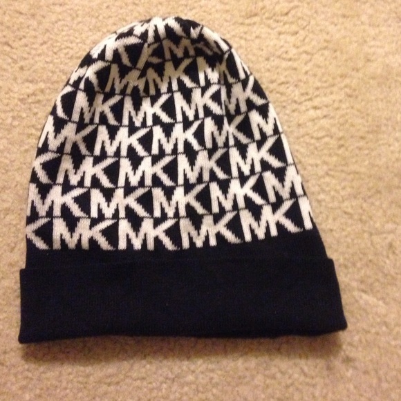 MK hat