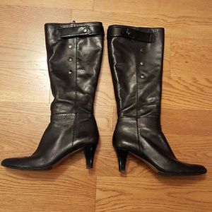Tahari mickey boots. Size 8.5 Excellent condition