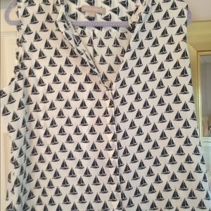 Silk V neck blouse with boat pattern