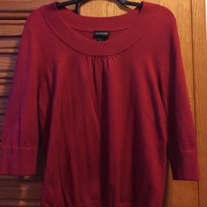 Red light weight 3/4 length sleeves