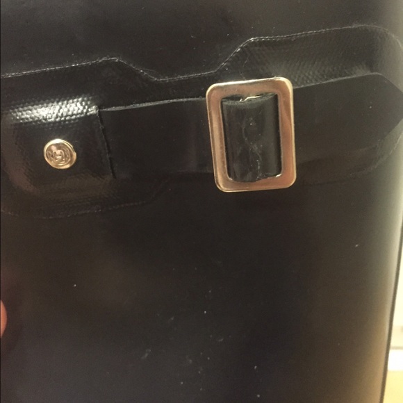 SOLD- App won't let me delete - Picture 4 of 4