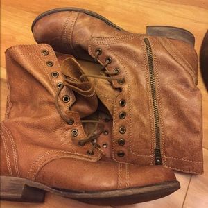 Steve Madden troopa boots