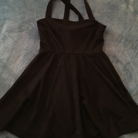 Size L Black Cross-Back F21 Dress.