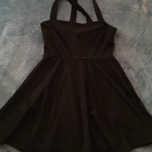 Size L Black Cross-Back F21 Dress.