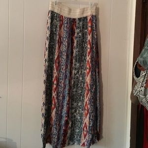 Size L Aztec Print Maxi-Skirt.