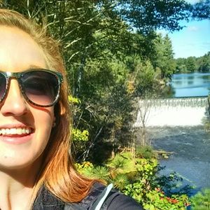 Meet your Posher, Caitlyn