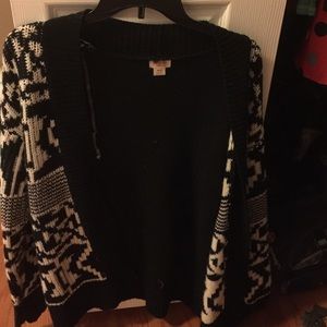 Mossimo Supply Co Sweater/Cardigan