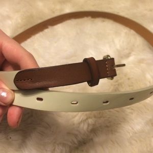 white leather madewell belt
