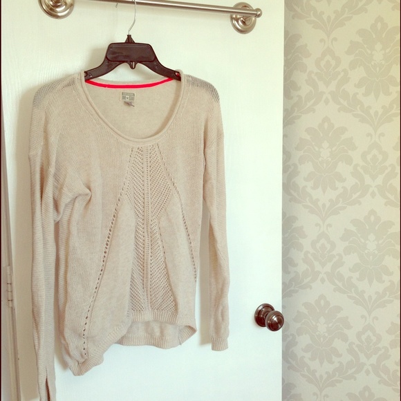 Sweater - Picture 1 of 3