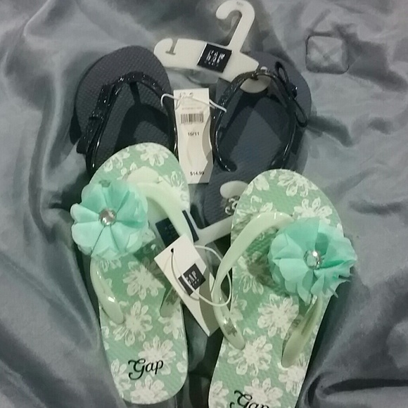 GAP kids flip flops TWO pairs