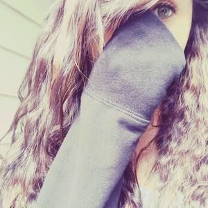 Meet your Posher, Alexia