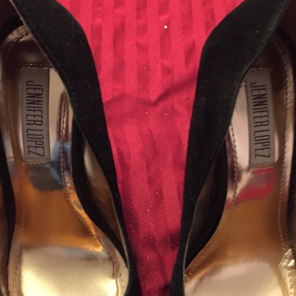 Heels - Picture 2 of 3