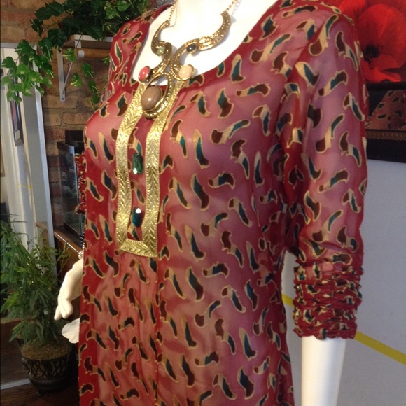 Top - Picture 2 of 2