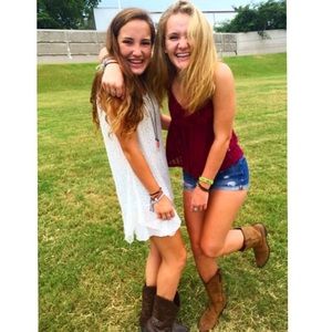 Meet your Posher, Jillian