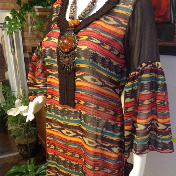 Top - Picture 2 of 2