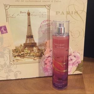 Bath &a Body Works fragrance spray